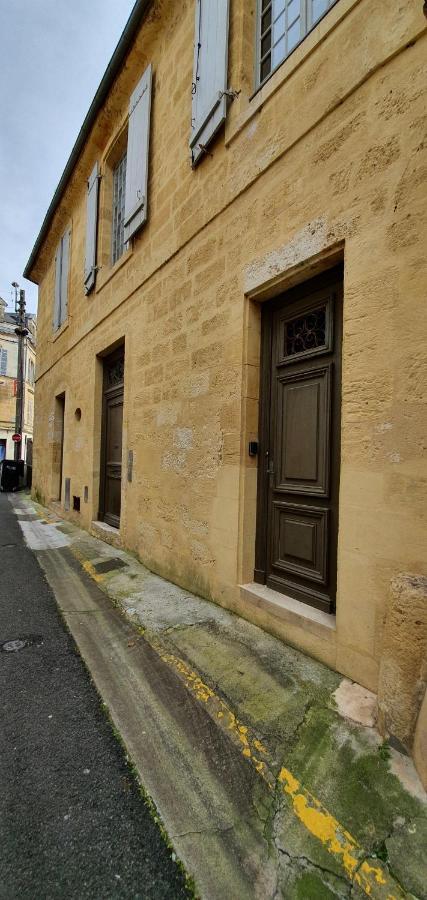 Appartement Duplex Au Coeur Du Centre Historique برجراك المظهر الخارجي الصورة